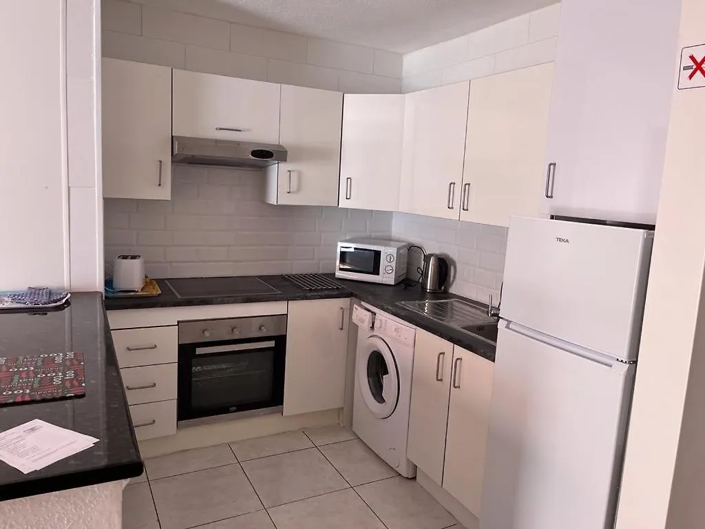 Apartment 8A1 Victoria Court 1 Arona  Espagne